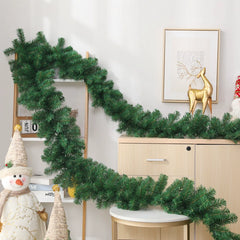 Pre-Lit Christmas Garland (2.7 m)
